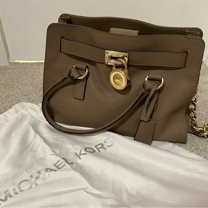 Michael Kors Hamilton Saffiano Satchel Bag in Dune